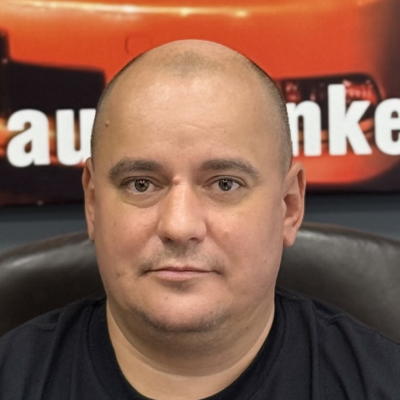 Управляющий компанией AB25 Калинников Александр