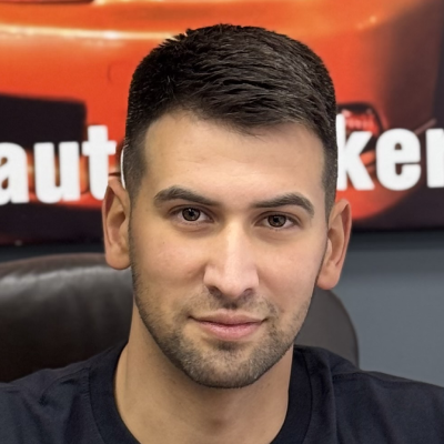 Менеджер по продажам Нагиев Руслан